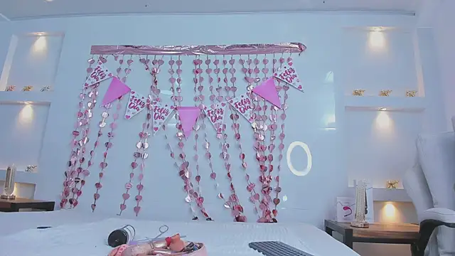 Dalia-Prada online show from February 10, 2026, 3:54 am