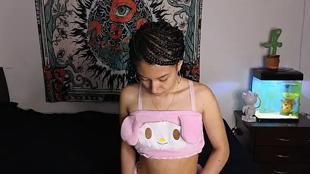 Snapshot of tony_and_sophia chatting on February 16, 2026, 11:06 am tony and sophia online show from February 16, 2026, 11:06 am