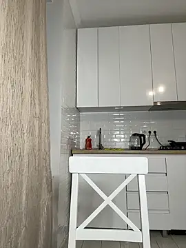 Teya moon  online show from April 1, 2026, 6:16 pm