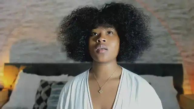 Snapshot of Anneth__M chatting on November 14, 2025, 7:45 pm Anneth M online show from November 14, 2025, 7:45 pm