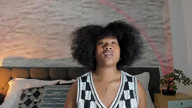 Snapshot of Anneth__M chatting on November 22, 2025, 7:46 pm Anneth M online show from November 22, 2025, 7:46 pm