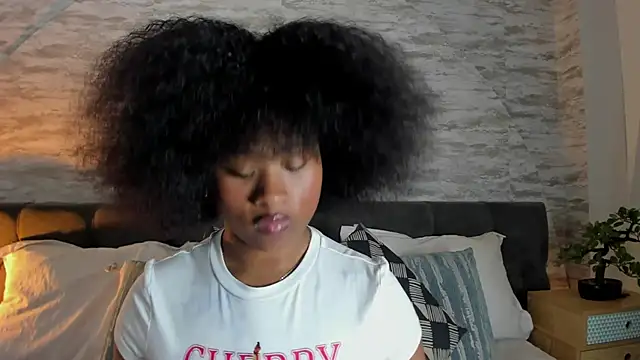 Snapshot of Anneth__M chatting on December 3, 2025, 7:34 pm Anneth M online show from December 3, 2025, 7:34 pm