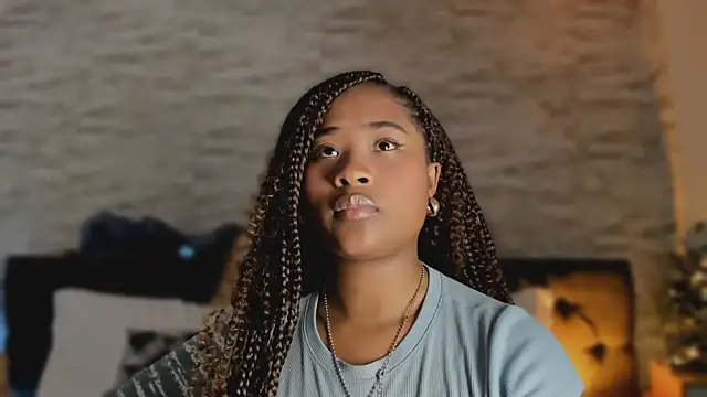 Snapshot of Anneth__M chatting on December 20, 2025, 7:32 pm Anneth M online show from December 20, 2025, 7:32 pm