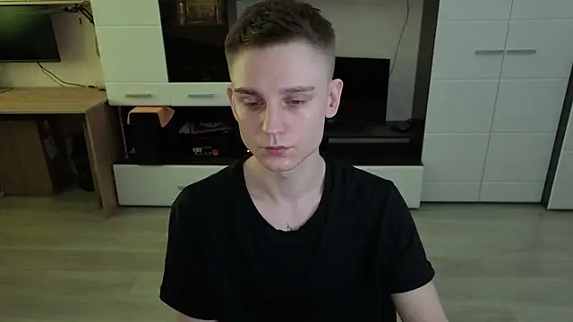 angryzan online show from April 15, 2026, 5:47 am