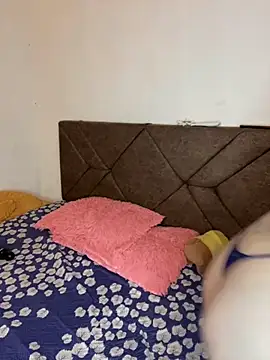 Snapshot of Sofia_Queen17 chatting on September 24, 2025, 10:51 am Sofia Queen17 online show from September 24, 2025, 10:51 am