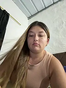 Snapshot of Sofia_Queen17 chatting on May 13, 2026, 1:14 am Sofia Queen17 online show from May 13, 2026, 1:14 am