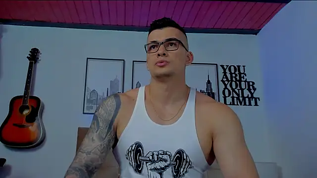 seancarreraa online show from December 31, 2024, 4:46 pm