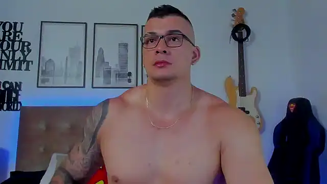 seancarreraa online show from September 18, 2025, 3:08 am