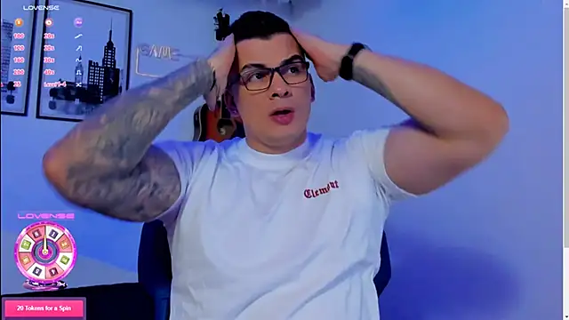 seancarreraa online show from March 30, 2026, 9:49 pm