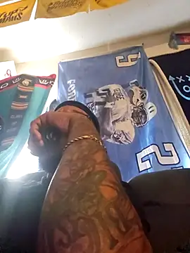 GallowayGooch1085 online show from February 28, 2026, 7:37 pm