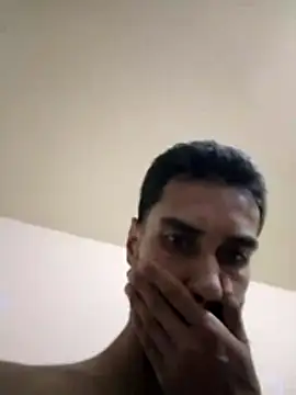 jhon01000 online show from April 5, 2026, 8:11 am