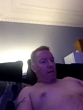 Snapshot of walker1979 chatting on November 3, 2025, 3:24 pm walker1979 online show from November 3, 2025, 3:24 pm