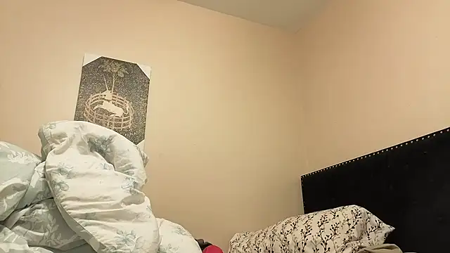 hailzeffn online show from November 6, 2025, 10:27 am