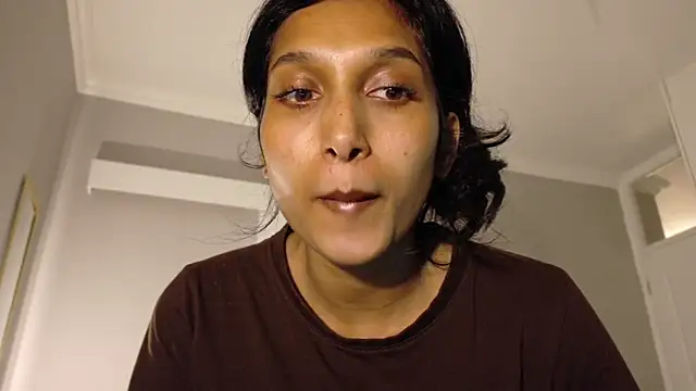 kawaiibabypie1 online show from April 21, 2026, 6:44 pm