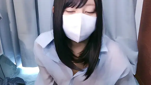 YUTSU KI online show from April 17, 2026, 9:18 pm