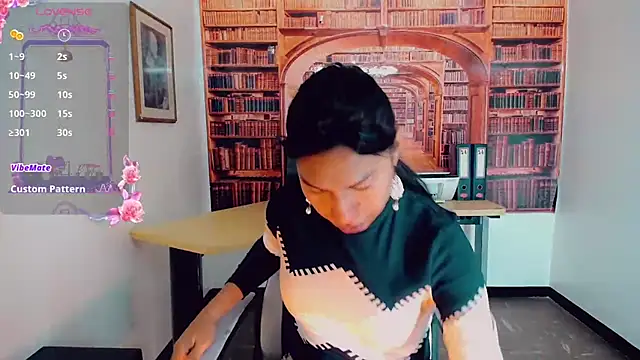 khiara moretti online show from March 14, 2025, 7:55 pm