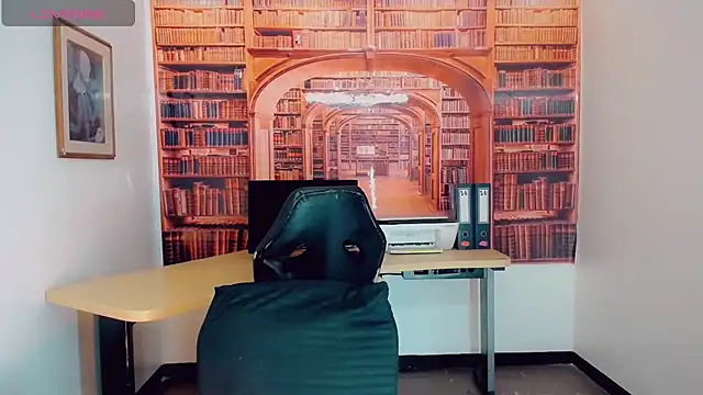 khiara moretti online show from March 15, 2025, 7:38 pm