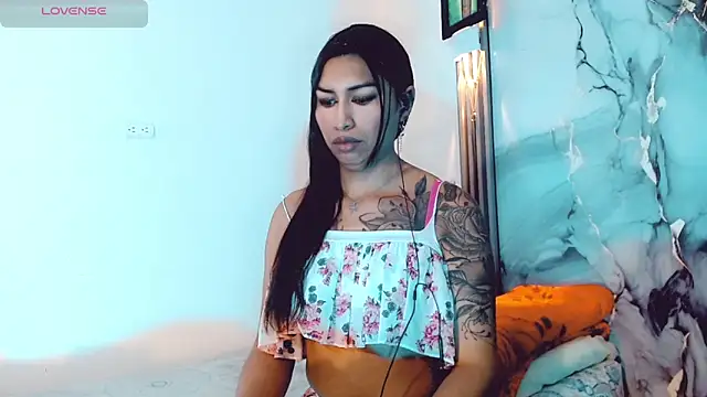 khiara moretti online show from October 3, 2025, 11:07 am