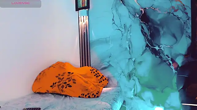 khiara moretti online show from October 4, 2025, 11:08 am