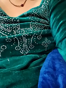 Snapshot of Shoni__ chatting on December 20, 2025, 4:58 pm Shoni online show from December 20, 2025, 4:58 pm