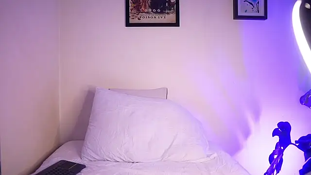 YourMandy online show from September 12, 2025, 5:13 pm