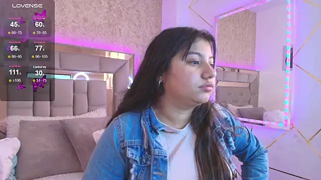 Snapshot of Miaa_Smiith1 chatting on January 7, 2025, 11:37 am Miaa Smiith1 online show from January 7, 2025, 11:37 am