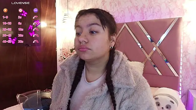 Snapshot of Miaa_Smiith1 chatting on March 5, 2025, 12:11 pm Miaa Smiith1 online show from March 5, 2025, 12:11 pm