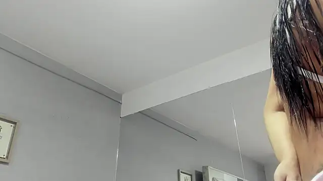 Snapshot of Sara_Greey chatting on March 4, 2025, 12:44 pm Sara Greey online show from March 4, 2025, 12:44 pm