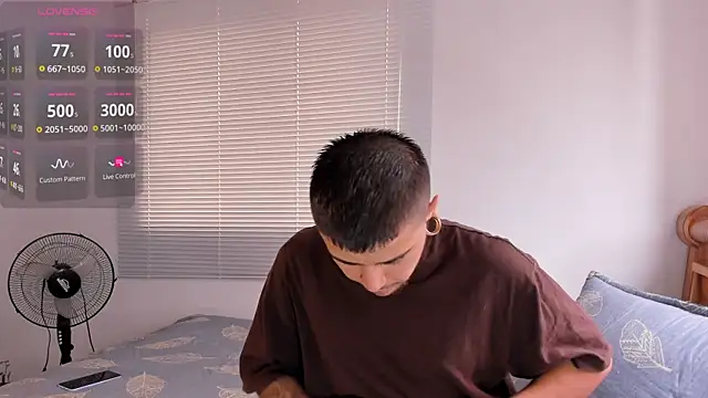 ftmphilip  online show from November 27, 2025, 5:26 pm