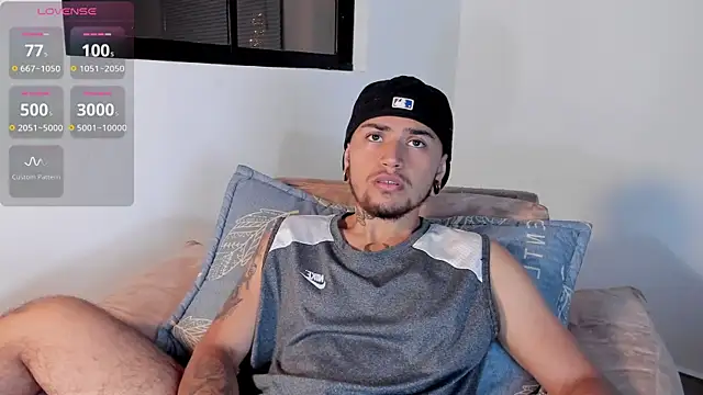 ftmphilip  online show from December 3, 2025, 11:14 pm