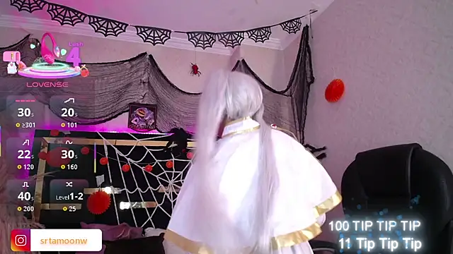 Snapshot of Moon_Water__ chatting on October 29, 2025, 10:06 am Moon Water online show from October 29, 2025, 10:06 am