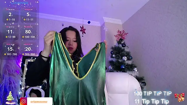 Snapshot of Moon_Water__ chatting on November 25, 2025, 10:04 am Moon Water online show from November 25, 2025, 10:04 am