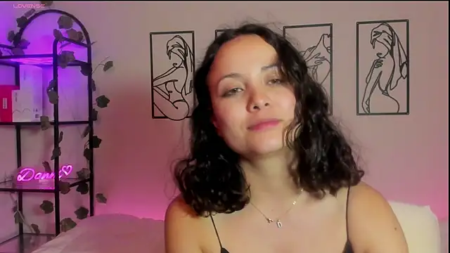 Megan Rodrigo online show from March 3, 2025, 1:31 am