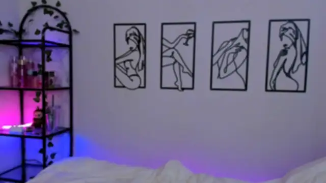 Megan Rodrigo online show from September 12, 2025, 8:42 pm