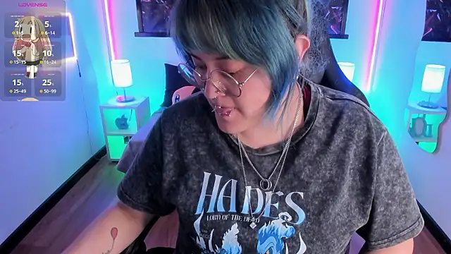 Snapshot of lucky-leah chatting on February 18, 2026, 3:57 am lucky-leah online show from February 18, 2026, 3:57 am