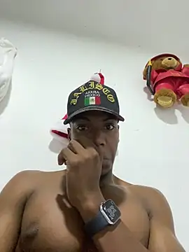 Snapshot of andrews2399 chatting on December 13, 2024, 1:15 am andrews2399 online show from December 13, 2024, 1:15 am