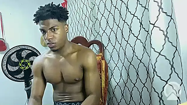 Snapshot of andrews2399 chatting on March 23, 2025, 12:36 am andrews2399 online show from March 23, 2025, 12:36 am