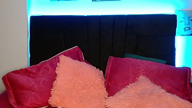 Snapshot of pearllatin chatting on January 10, 2025, 11:50 pm pearllatin online show from January 10, 2025, 11:50 pm