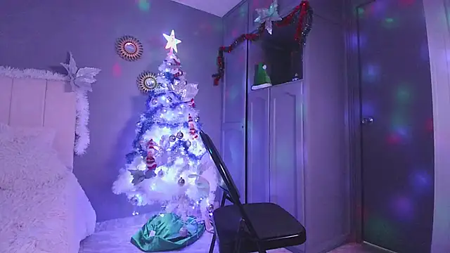 Snapshot of arteverena chatting on December 15, 2024, 12:07 am arteverena online show from December 15, 2024, 12:07 am