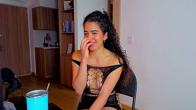 arteverena online show from April 13, 2026, 8:58 pm