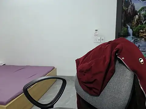 Love bug15 online show from December 21, 2024, 12:09 am