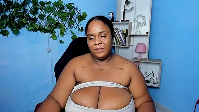 bbw charlote online show from December 14, 2025, 12:32 pm