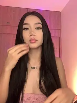 Ambar R0SSE online show from March 7, 2025, 2:46 am