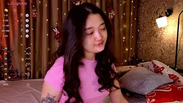 FreyaRaya online show from January 7, 2026, 3:20 am