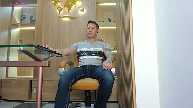 Snapshot of George_Diesell chatting on March 12, 2025, 8:41 pm George Diesell online show from March 12, 2025, 8:41 pm