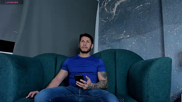 Snapshot of George_Diesell chatting on October 11, 2025, 4:12 am George Diesell online show from October 11, 2025, 4:12 am