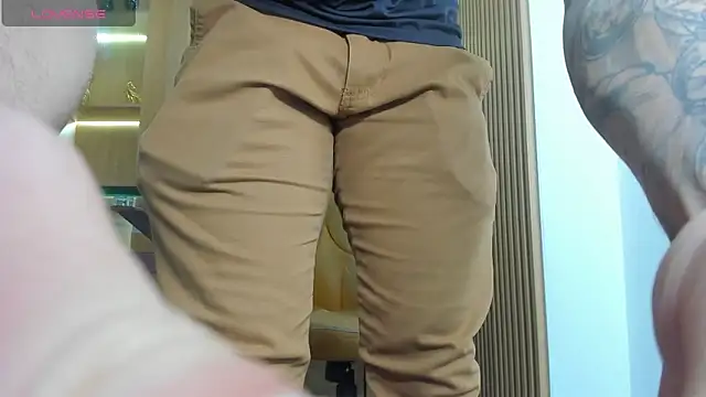 Snapshot of George_Diesell chatting on October 26, 2025, 8:26 pm George Diesell online show from October 26, 2025, 8:26 pm