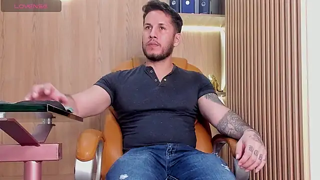 Snapshot of George_Diesell chatting on November 11, 2025, 3:50 am George Diesell online show from November 11, 2025, 3:50 am