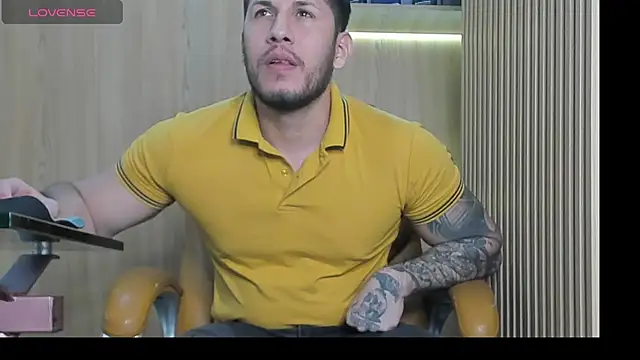 Snapshot of George_Diesell chatting on November 13, 2025, 8:52 pm George Diesell online show from November 13, 2025, 8:52 pm