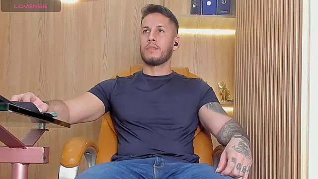 Snapshot of George_Diesell chatting on November 26, 2025, 8:54 pm George Diesell online show from November 26, 2025, 8:54 pm